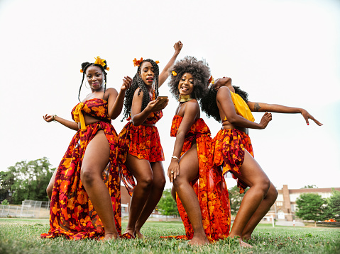 Dancing ladies