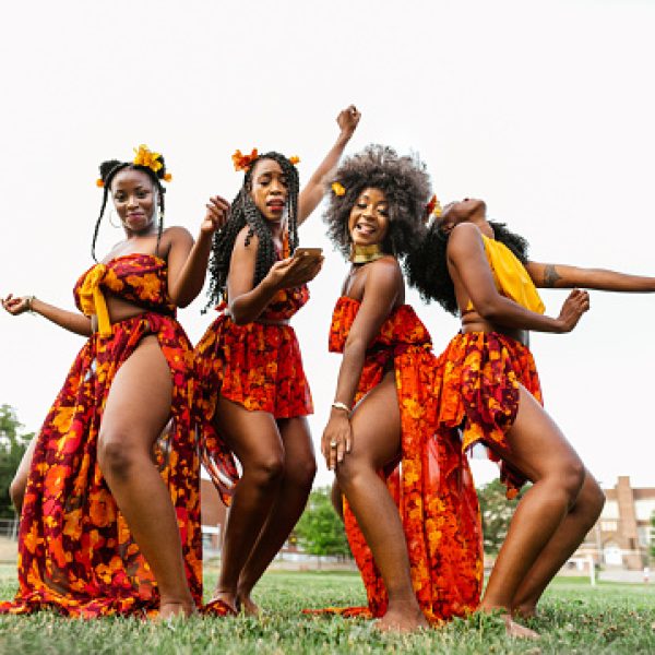 Dancing ladies